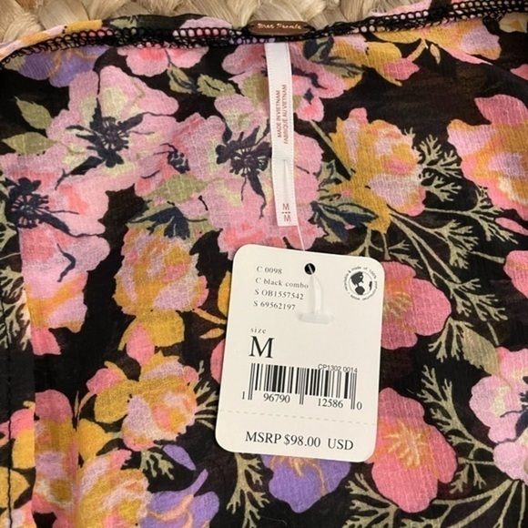 Free People NWT Maybel Ruffle Crop Top Size Medium - Picture 10 of 11